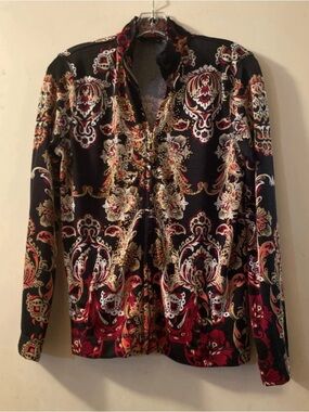 Onque Casuals zip front paisley baroque/inspired knit jacket.